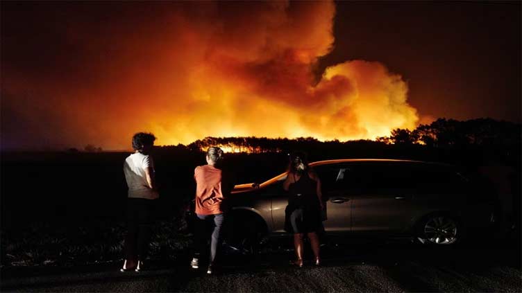 More than 1,000 evacuated as Portugal wildfire spreads