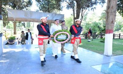 PM lays floral wreath on martyrs' monument in GB