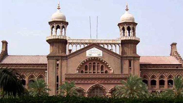 LHC issues arrest warrant of Islamabad IG for failing to produce Elahi in court