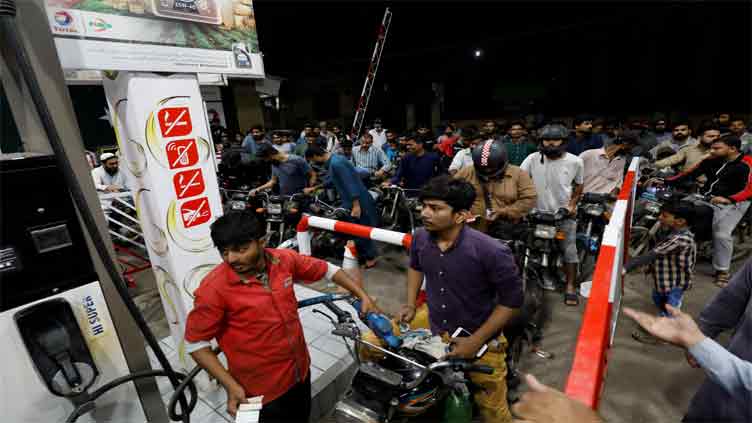 Inflation goes up as people feel effects of fuel price hikes