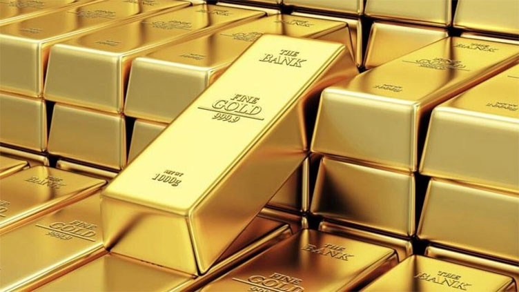 Gold rates dip by Rs400 per tola