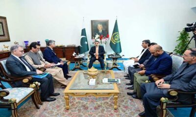 PM Kakar vows to resolve issues of media industry
