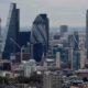 UK services businesses 'skirt with recession'