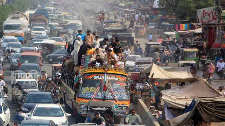South Asia - the global pollution hotspot: Pakistan, India see fourfold increase in vehicles since 2000