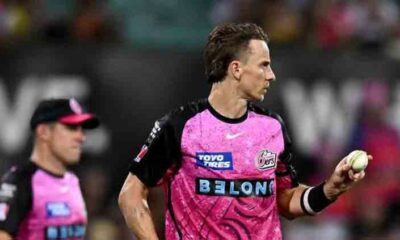 Curran handed four-match Big Bash ban for intimidating umpire