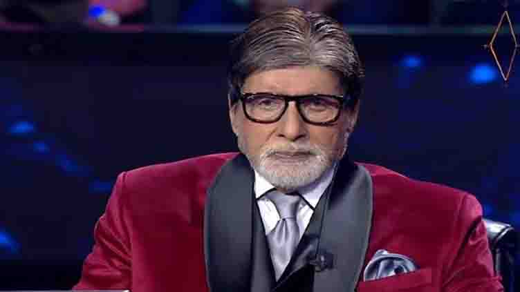 'Good Bye' - Amitabh Bachchan gets teary-eyed