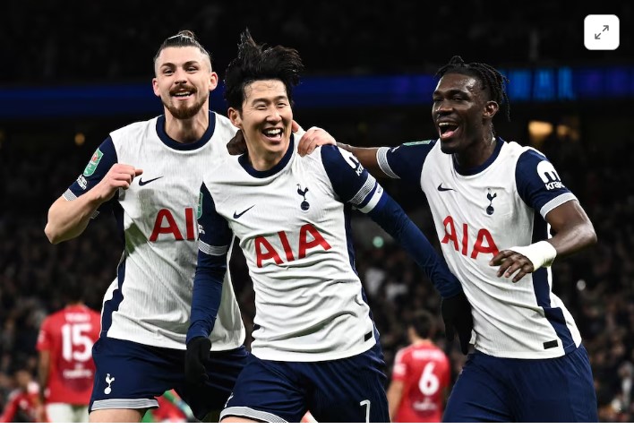 Tottenham survive Man Utd comeback to reach League Cup semis