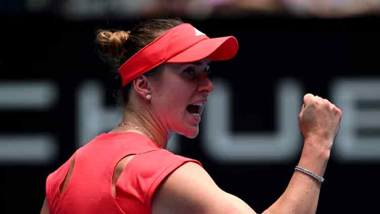 Svitolina rallies from sloppy start to reach last eight in Melbourne