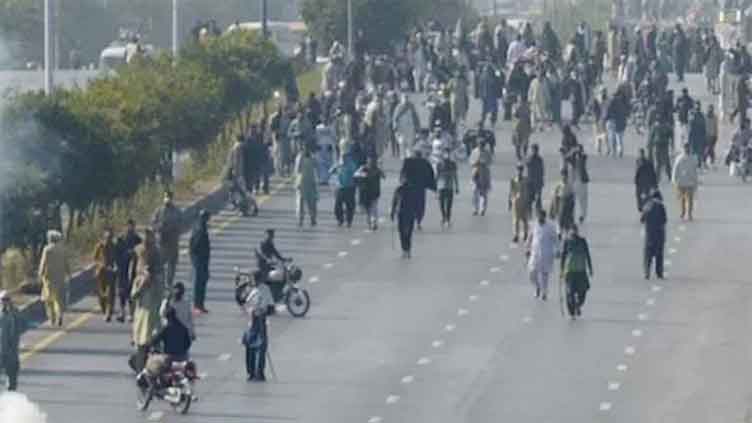 The Anti-Terrorism Court (ATC) in Islamabad has approved bail for the additional 40 individuals arrested in connection with the November 26 protests. Presiding Judge Abu Al-Hassnat Muhammad Zulqurnain granted bail to the accused against surety bonds of Rs5,000 each, considering their immediate release. During the proceedings, the PTI workers were represented by lawyers Saradr Masroof , Ansar Kiani, Amna Ali, Mirza Asim Baig, and Murtza Toori. Notably, the court had approved bail for 250 accused the previous day, while rejecting 150 bail applications. The cases stem from protests orgnised on Novembers 26, where multiple protestors were charged under anti-terrorism laws.