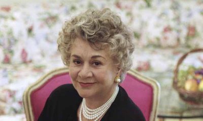 Tony Award-winning British actor Joan Plowright, widow of Laurence Olivier, dies at 95